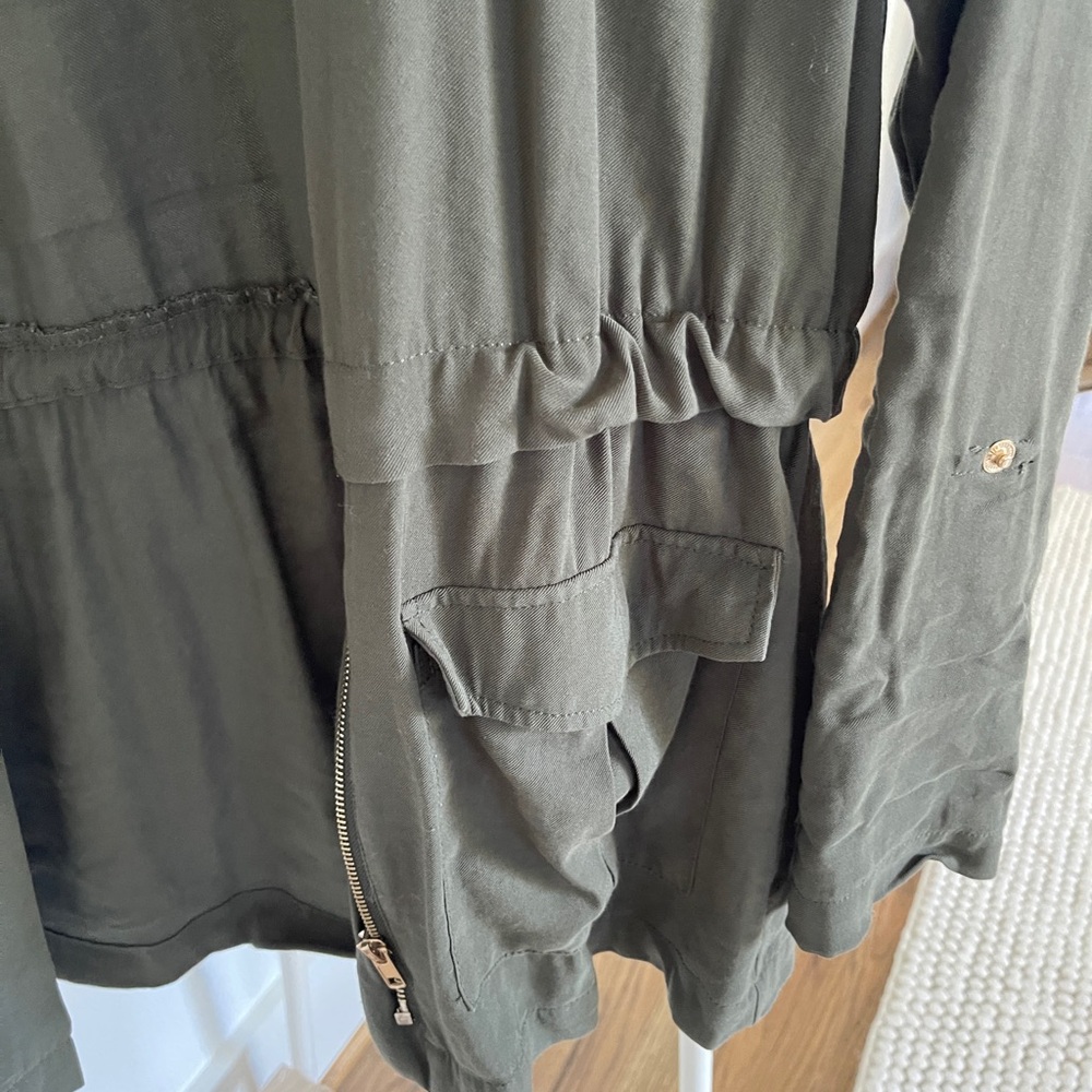 Green lightweight jacket - Picture 4 of 8